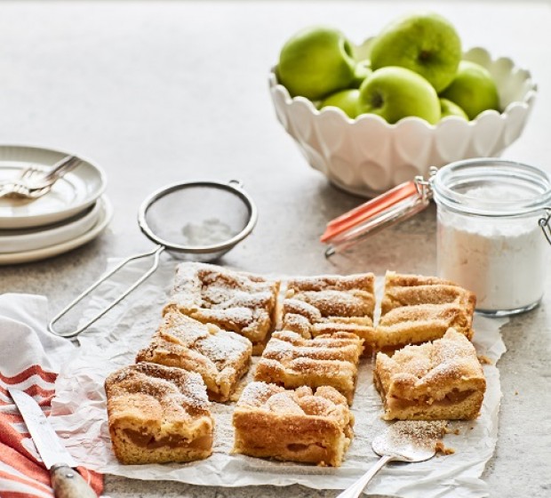 Apple Shortcake Squares